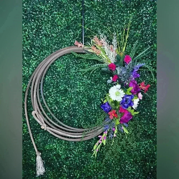 Wreath - Picture 1 of 4